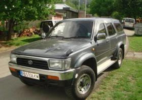 Toyota Hilux 2.4TURBO, снимка 1