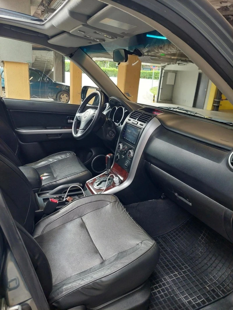 Suzuki Grand vitara 2.0, снимка 10 - Автомобили и джипове - 40878368