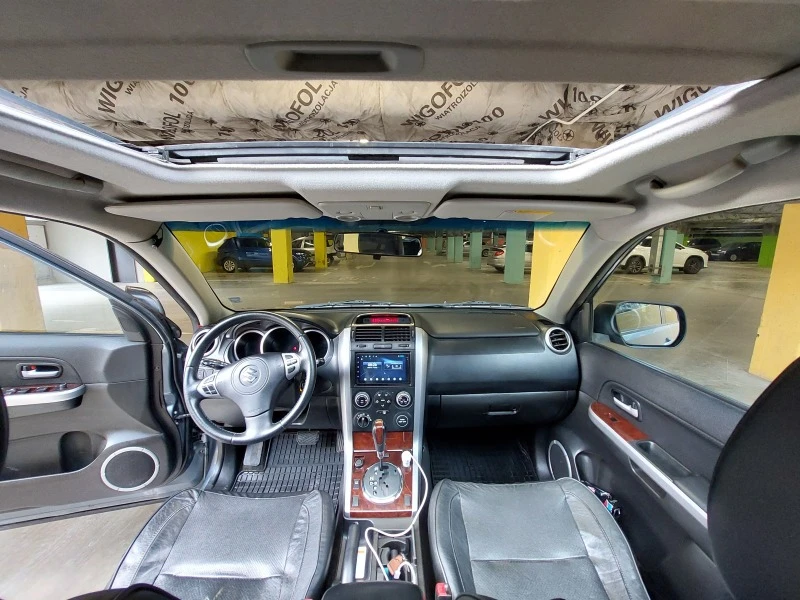 Suzuki Grand vitara 2.0, снимка 8 - Автомобили и джипове - 40878368