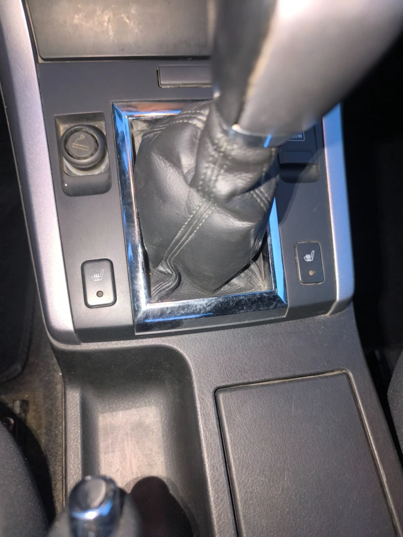 Suzuki Grand vitara 1.6I 4X4 газ, снимка 12 - Автомобили и джипове - 52574405