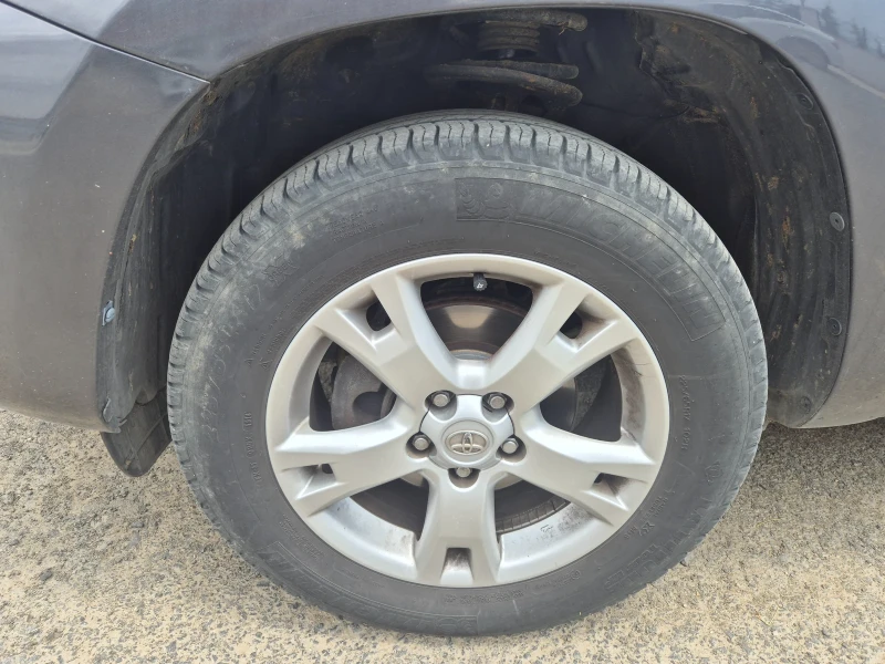 Toyota Rav4 2.2D4D-LUXURY-136k.c., снимка 5 - Автомобили и джипове - 53101813