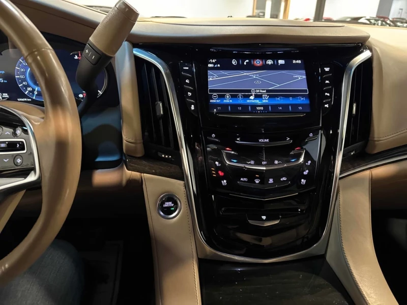 Cadillac Escalade * Platinum * DISTRONIC* HEAD-UP * ОБДУХВАНЕ , снимка 9 - Автомобили и джипове - 53277137