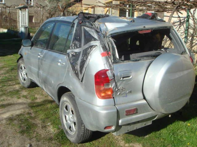 Toyota Rav4 2.0 d4d, снимка 2 - Автомобили и джипове - 46834381