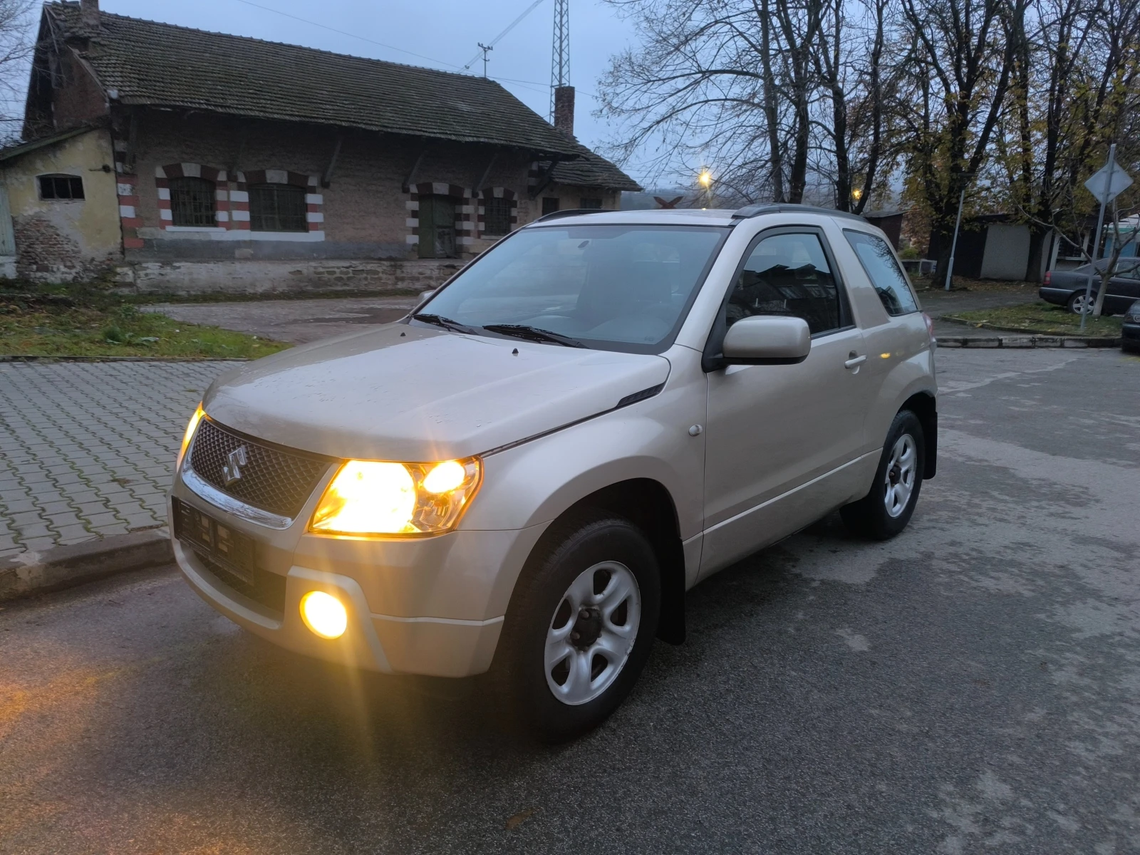 Suzuki Grand vitara 1.6I 4X4 газ, снимка 1