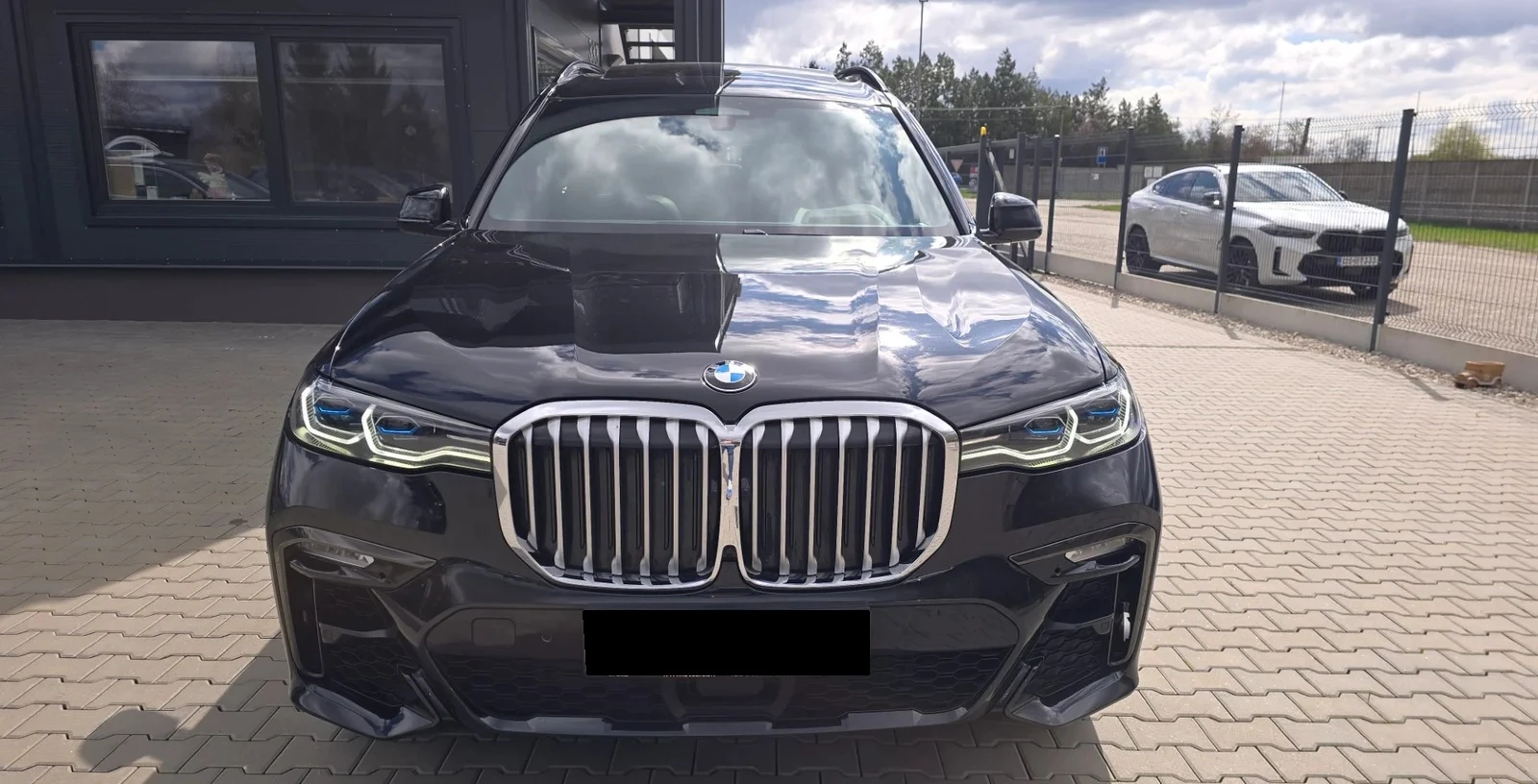 BMW X7 xDrive 30d M-Sport 6+ 1 Места - изображение 2