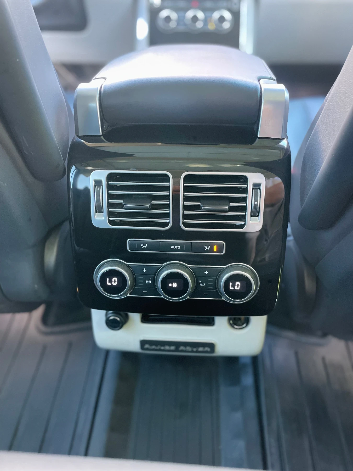 Land Rover Range rover Range Rover Vogue* MERIDIAN* PANO* SOFT CLOSE - изображение 10