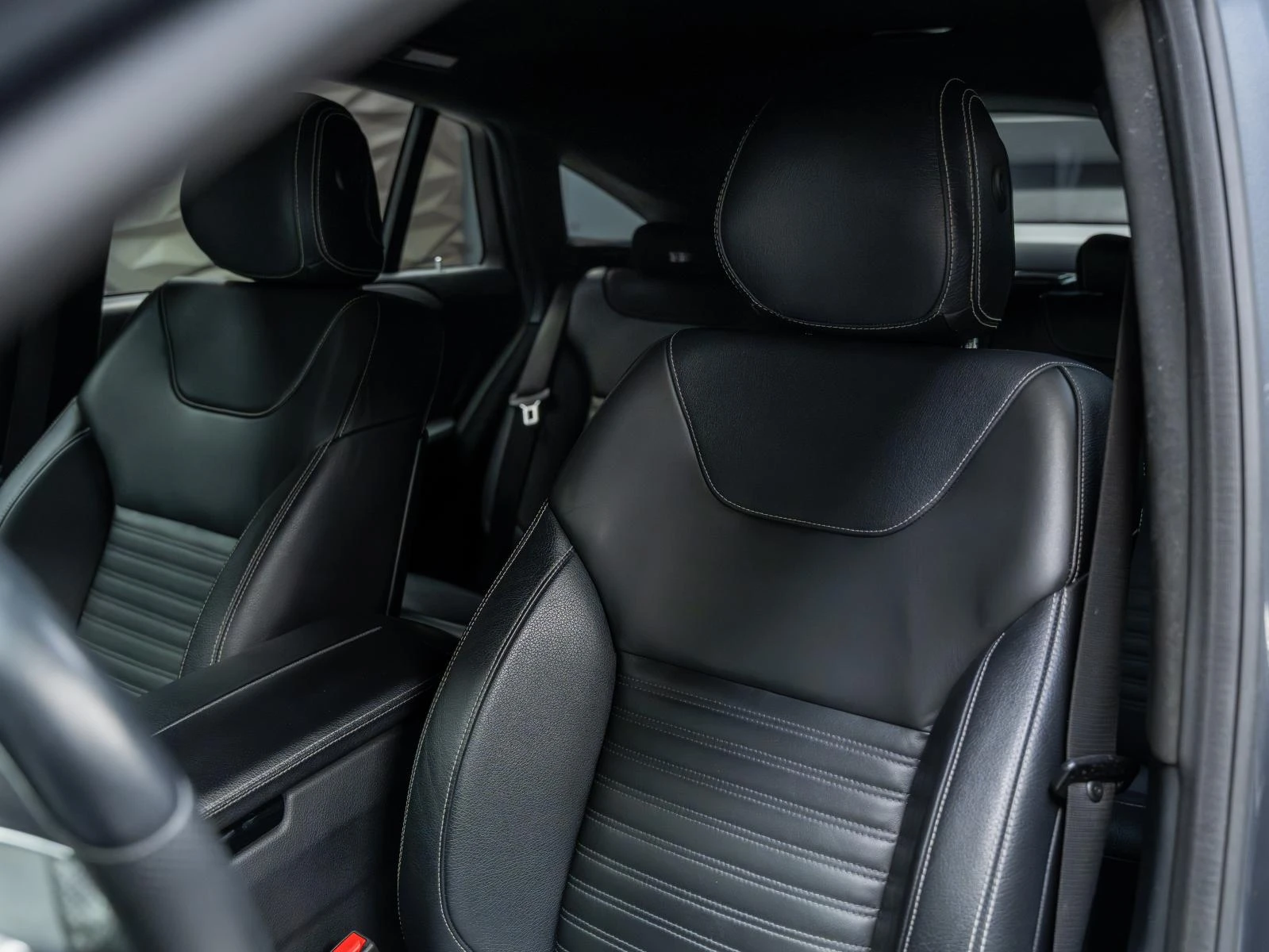 Mercedes-Benz GLE 350 D 4MATIC* COUPE* AMG LINE* KEYLESS* ПОДГРЕВ* DYNAM, снимка 8 - Автомобили и джипове - 53982526