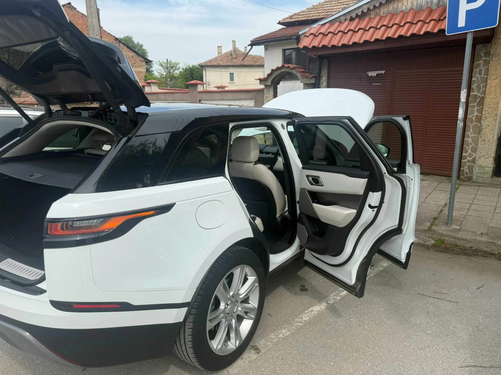 Land Rover Range Rover Velar, снимка 6 - Автомобили и джипове - 54420911