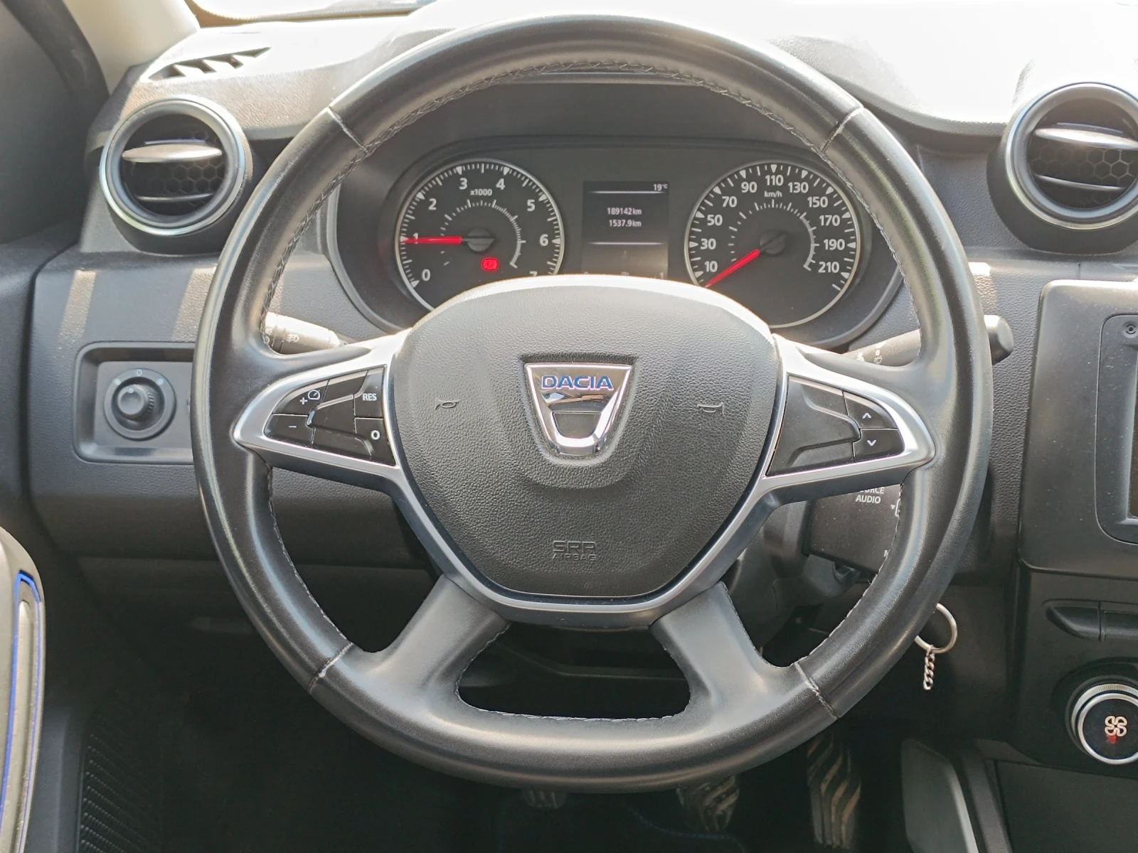 Dacia Duster 1.0Tce/100к.с./ECO-G/BlueLine/Фабрична ГАЗ/, снимка 10 - Автомобили и джипове - 55157586