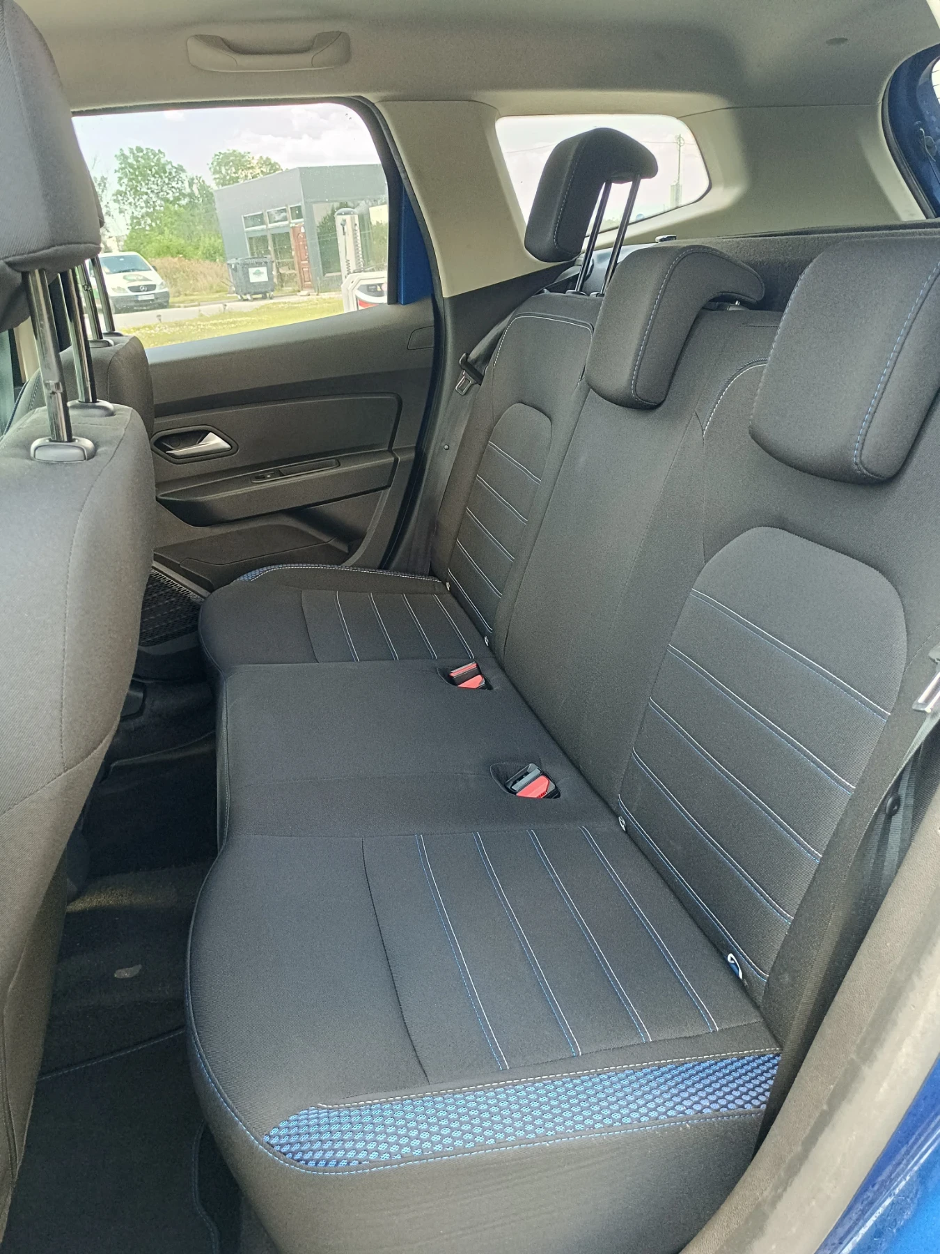 Dacia Duster 1.0Tce/100к.с./ECO-G/BlueLine/Фабрична ГАЗ/, снимка 14 - Автомобили и джипове - 55157586