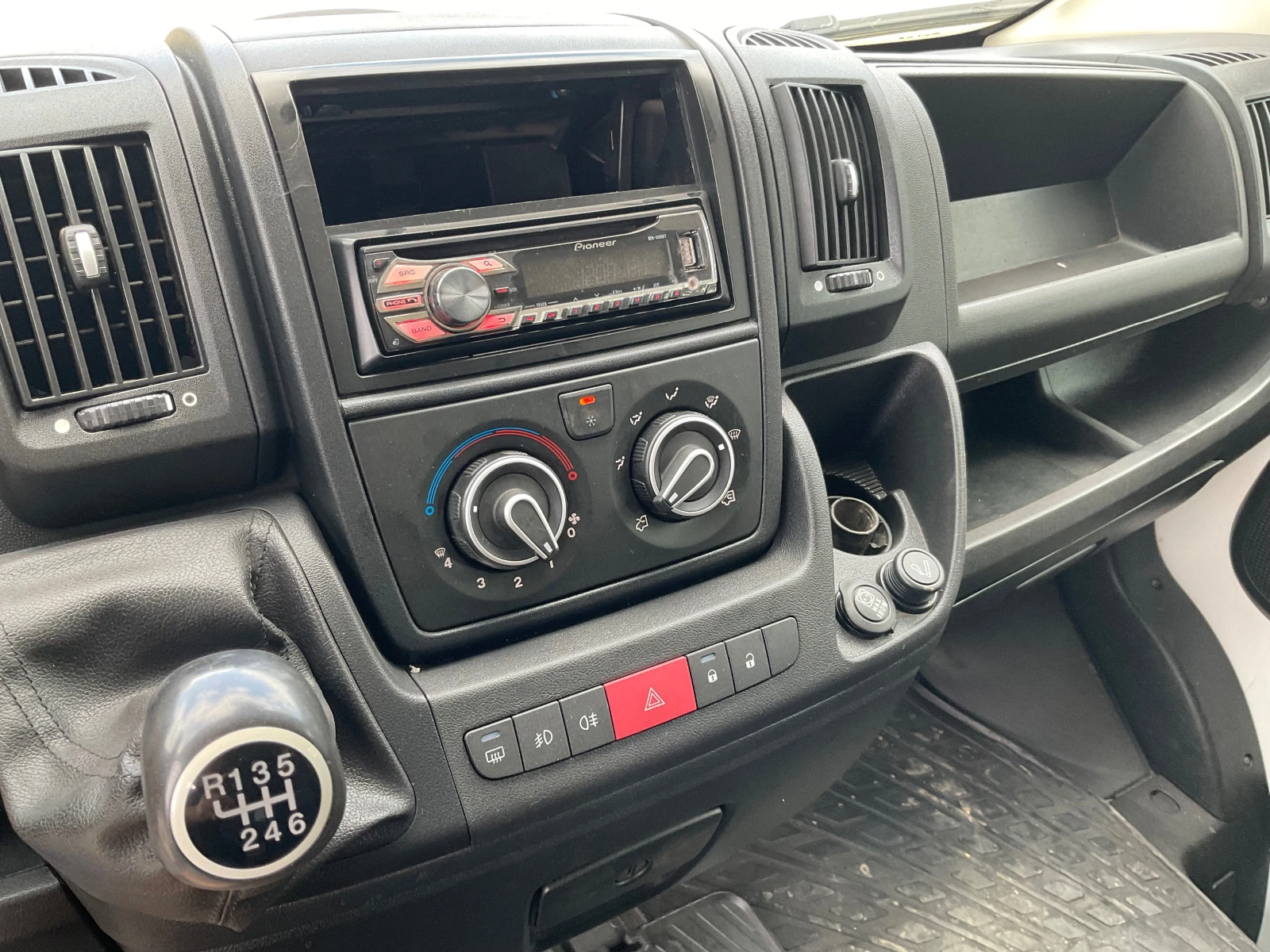 Peugeot Boxer HDI 3000 Klima 7 места  - изображение 10