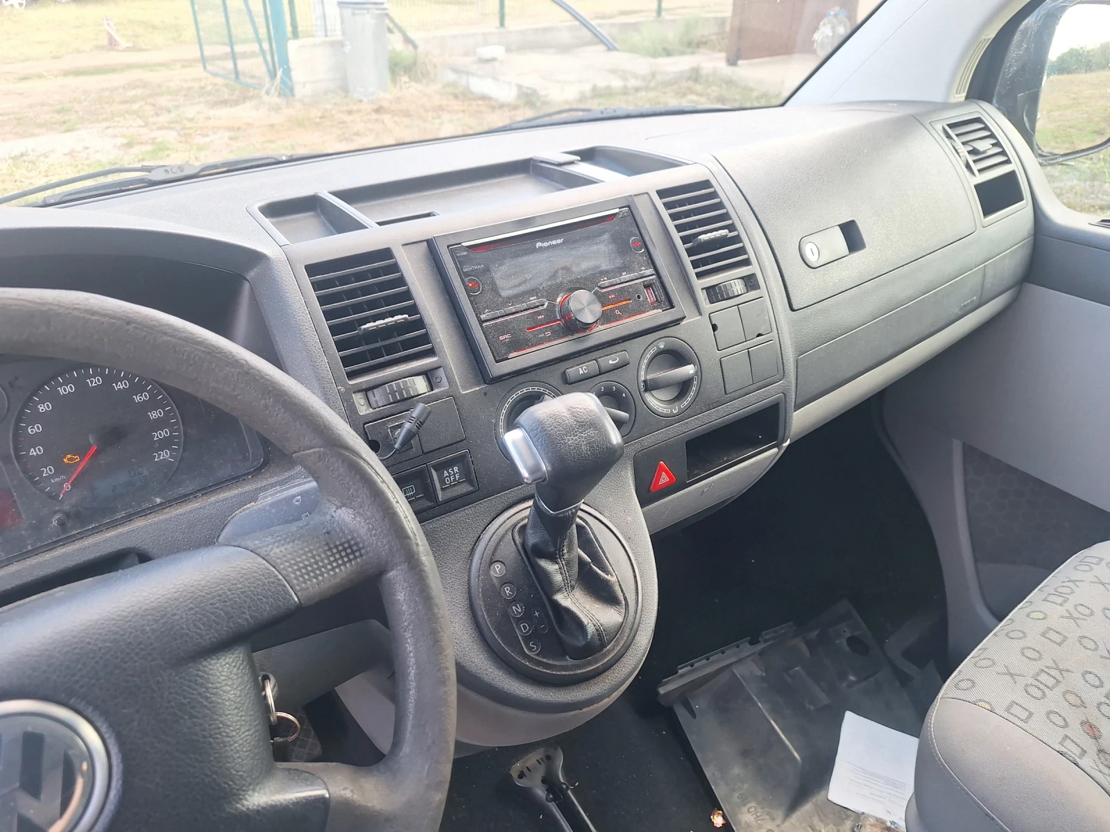 VW T5 2.5 131 BNZ, снимка 2 - Бусове и автобуси - 56317177