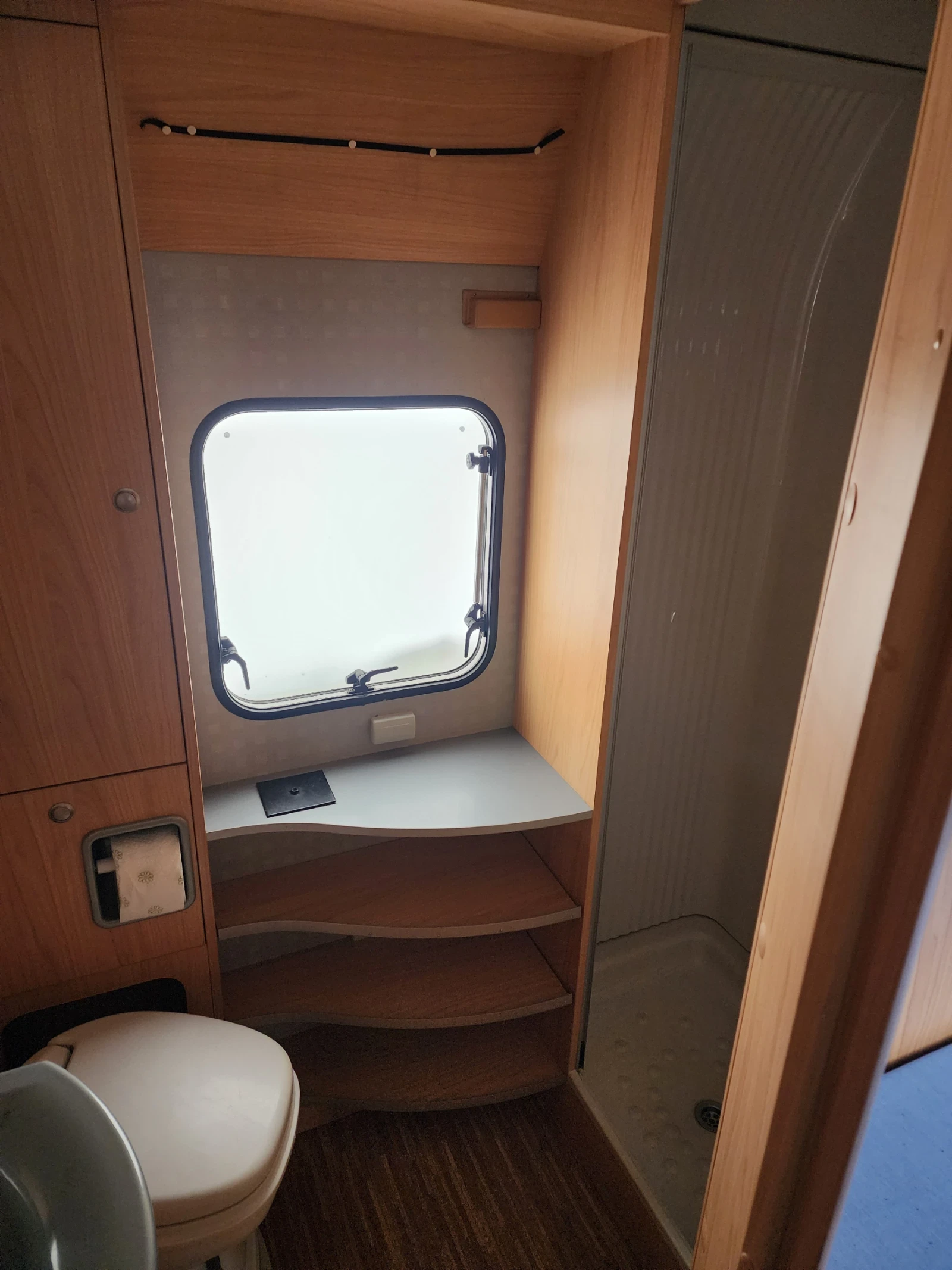 ������ Burstner Solano 710 | Mobile.bg � ����������� 13