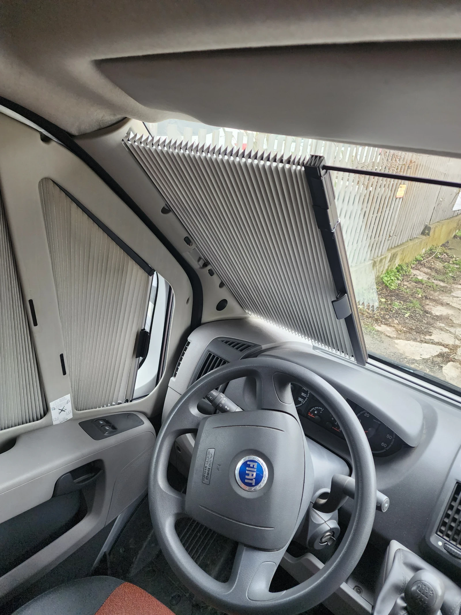 Кемпер Burstner Solano 710 - изображение 6