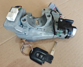 Продавам Контактен ключ Nissan Micra K12, снимка 5