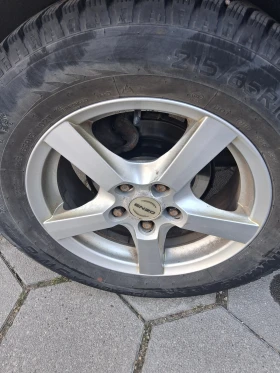 Гуми Зимни 215/65R16, снимка 1