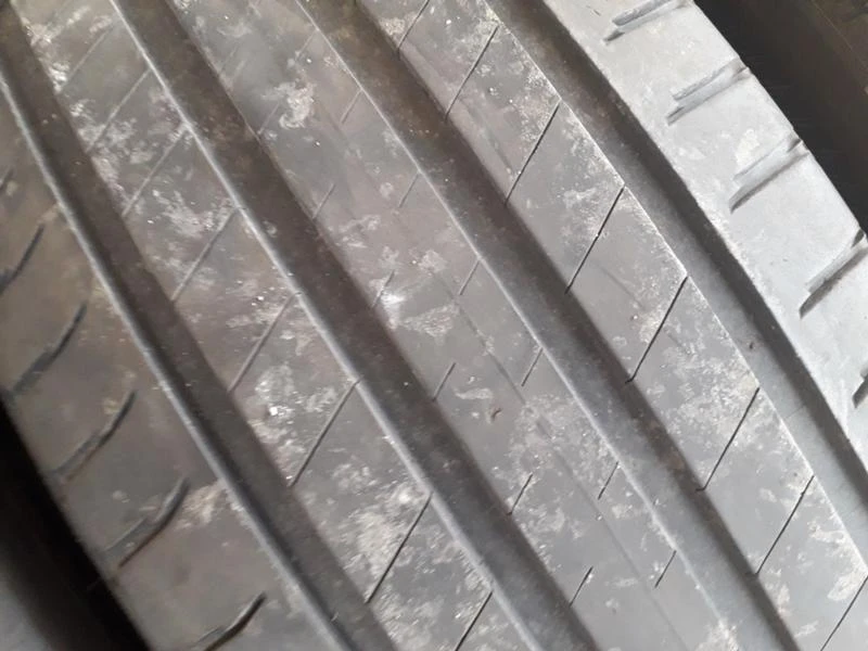 Гуми Летни 235/60R18, снимка 4 - Гуми и джанти - 25406570