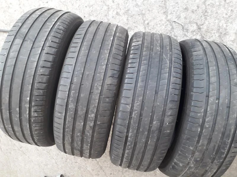 Гуми Летни 235/60R18, снимка 3 - Гуми и джанти - 25406570