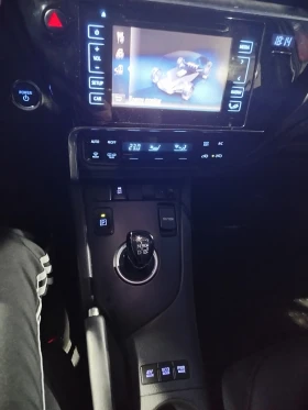 Toyota Auris Е18 turing, снимка 16