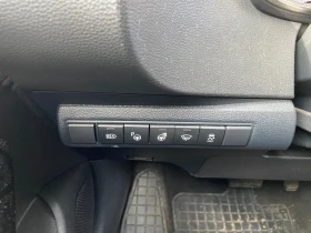 Toyota Corolla TS 2.0 Hybrid Luxury Pano , снимка 13