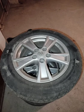 Toyota Auris Е18 turing - 10000 € / 19558.30 лв. - 59300876 17