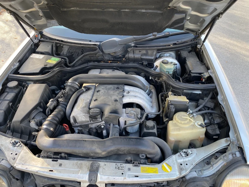 Mercedes-Benz E 290 TurboDisel Elegance, снимка 11 - Автомобили и джипове - 47901917