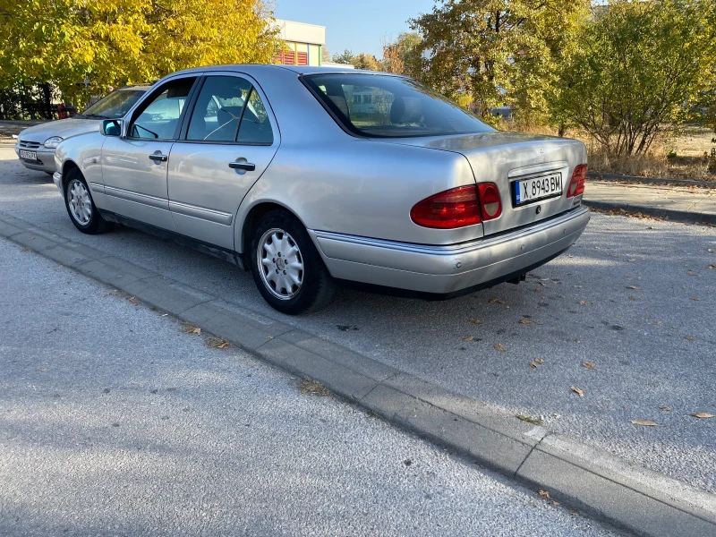 Mercedes-Benz E 290 TurboDisel Elegance, снимка 7 - Автомобили и джипове - 47901917