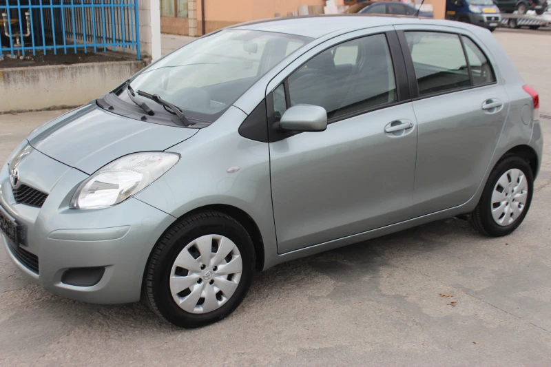 Toyota Yaris 1.33 бензин Уникат, Швеъцария, снимка 11 - Автомобили и джипове - 48270245