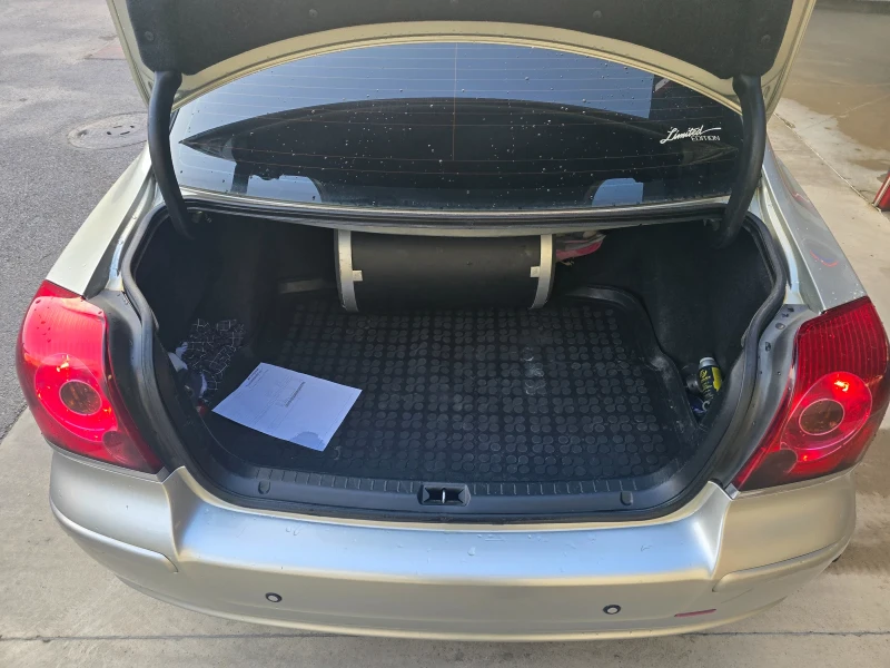 Toyota Avensis 2.0 D4D, снимка 6 - Автомобили и джипове - 50260787