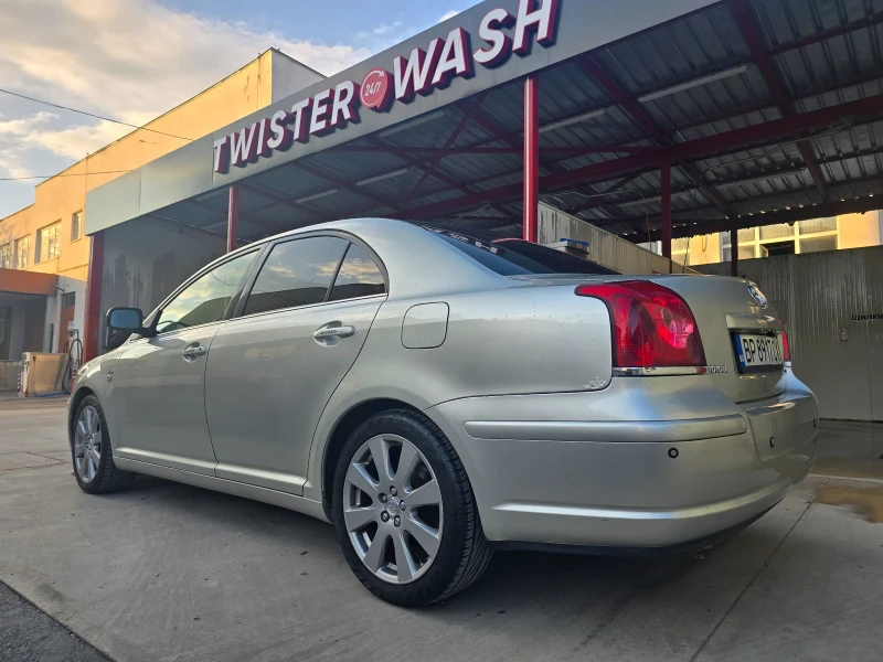 Toyota Avensis 2.0 D4D, снимка 4 - Автомобили и джипове - 50260787