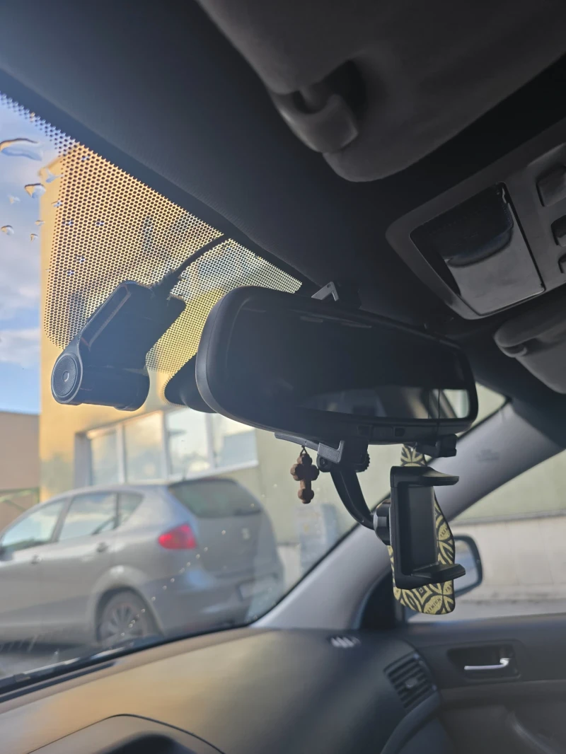 Toyota Avensis 2.0 D4D, снимка 12 - Автомобили и джипове - 50260787