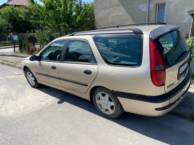 Renault Laguna, снимка 6 - Автомобили и джипове - 52403611