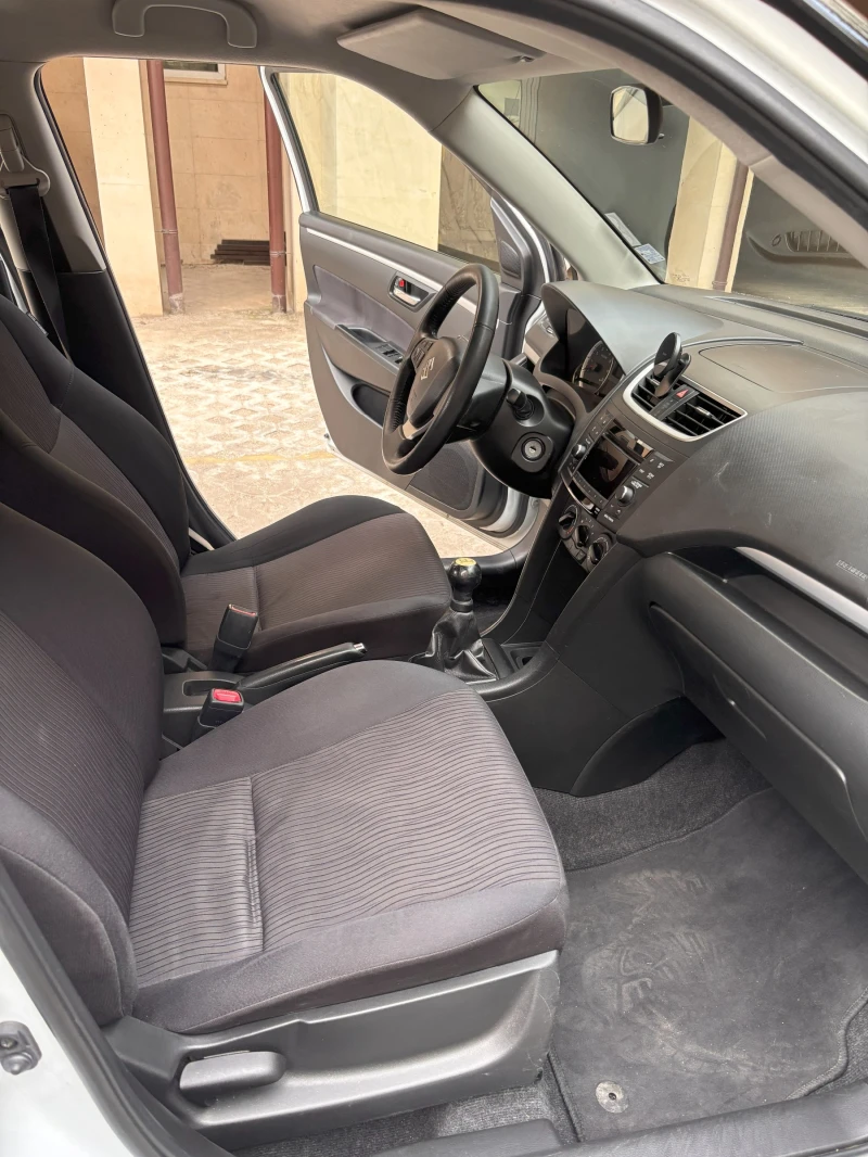 Suzuki Swift 4x4, 94 кс, снимка 11 - Автомобили и джипове - 51609385