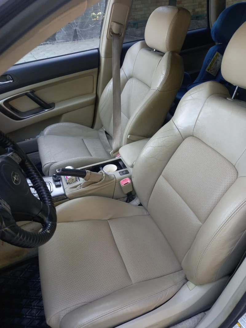 Subaru Legacy 3.0, снимка 10 - Автомобили и джипове - 52620585
