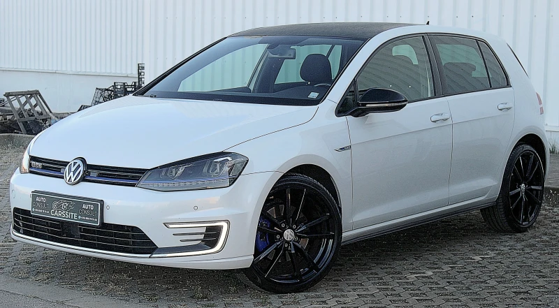 VW Golf GTE/DSG/PLUG-IN-HYBRID/KAMERA/DISTRONIC/LED/TOP
