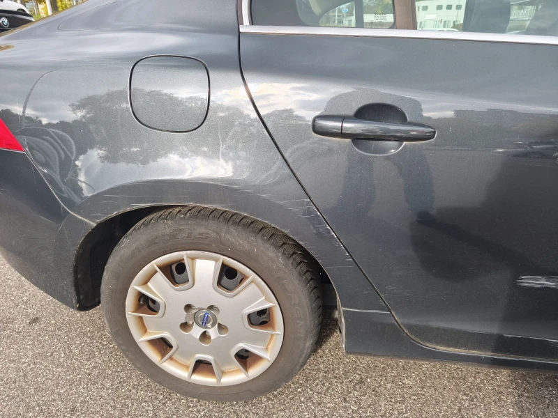 Volvo S60 2.0T, снимка 10 - Автомобили и джипове - 52002285