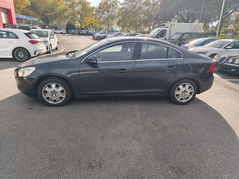 Volvo S60 2.0T, снимка 4 - Автомобили и джипове - 52002285