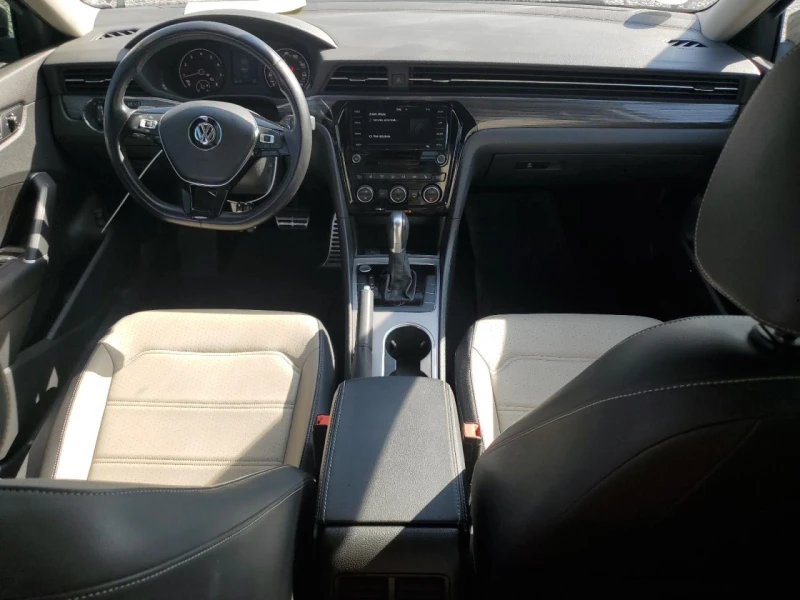 VW Passat R-LINE * 67000KM , снимка 8 - Автомобили и джипове - 52815002