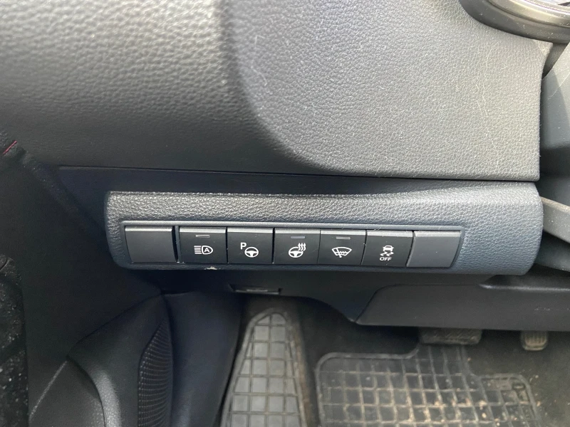 Toyota Corolla TS 2.0 Hybrid Luxury Pano , снимка 13 - Автомобили и джипове - 53140591