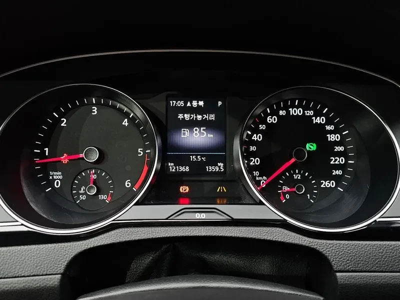 VW Passat 2.0 TDI, снимка 8 - Автомобили и джипове - 54299741