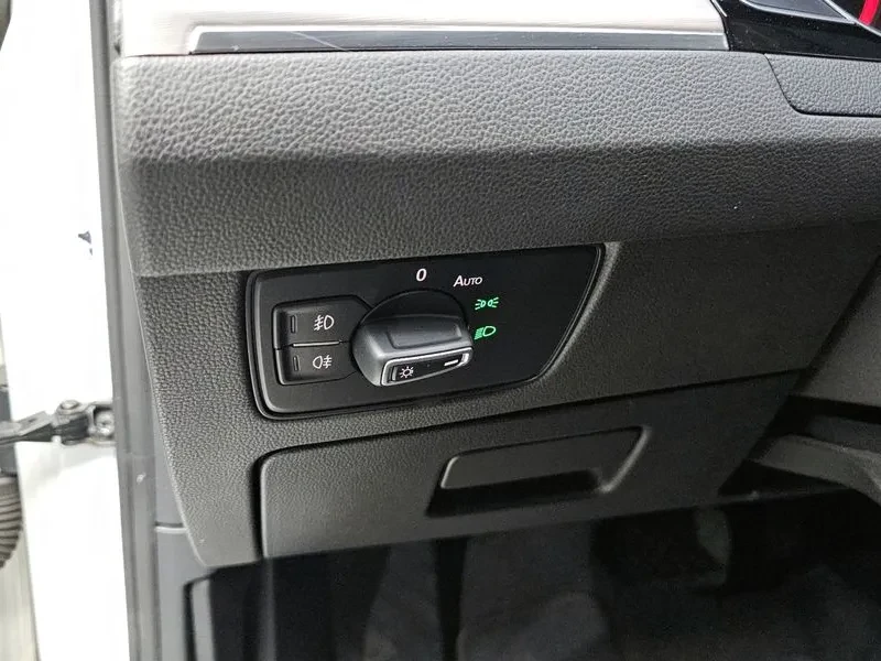 VW Passat 2.0 TDI, снимка 17 - Автомобили и джипове - 54299741