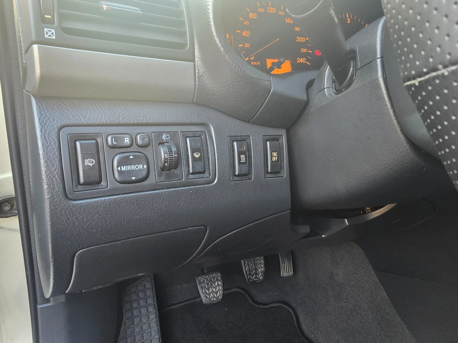 Toyota Avensis 2.0 D4D - изображение 9
