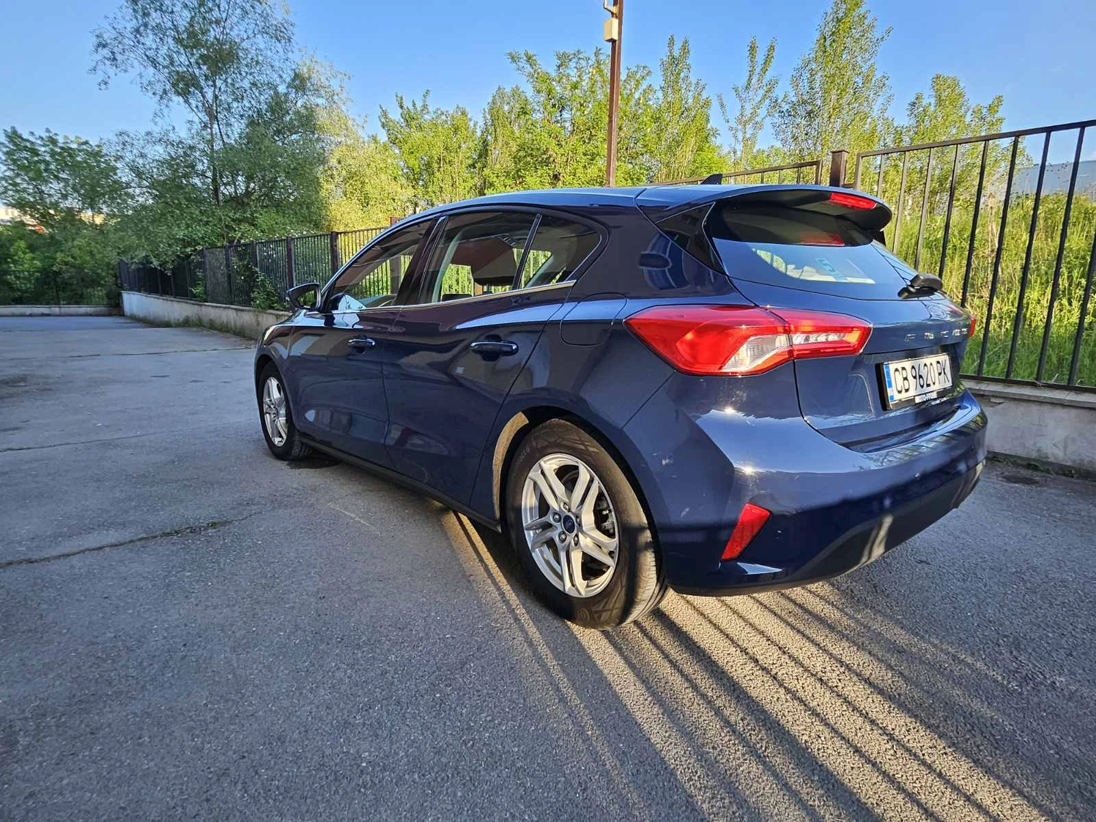 Ford Focus 1.0 от България със сервизна история в Мото-Пфое - изображение 4