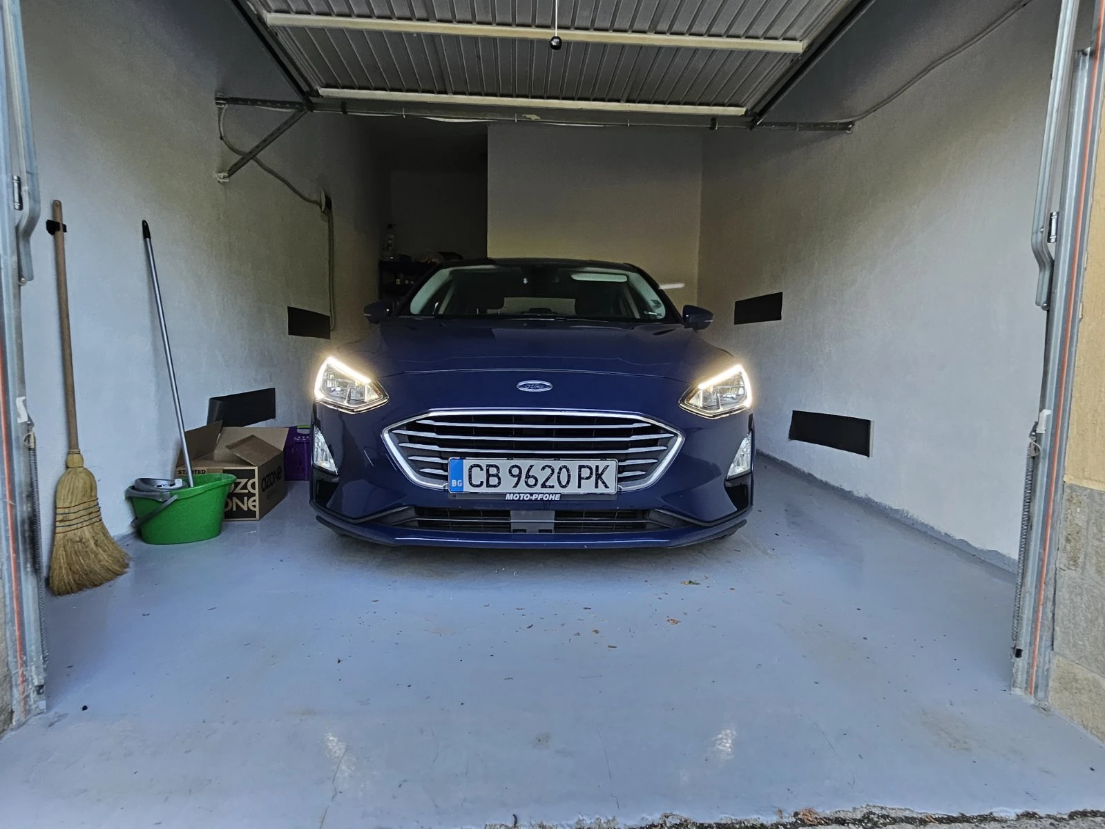 Ford Focus 1.0 от България със сервизна история в Мото-Пфое - изображение 7