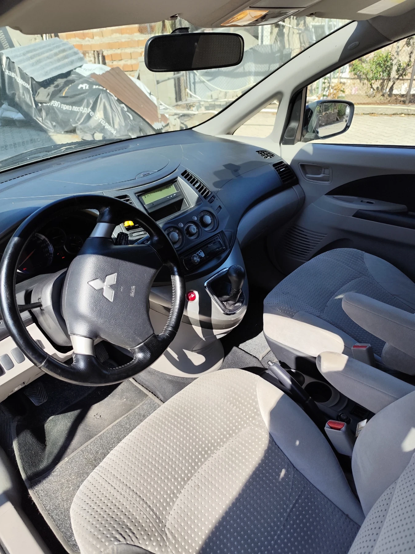 Mitsubishi Grandis  - изображение 8