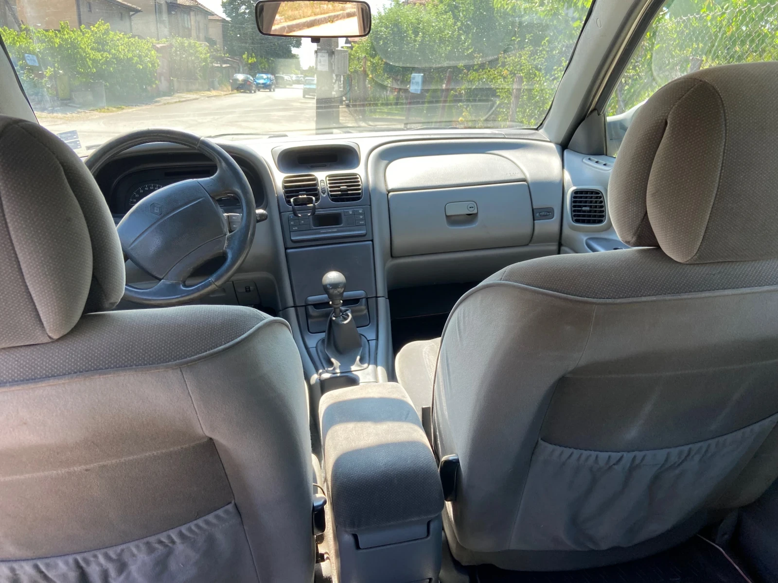Renault Laguna  - изображение 8