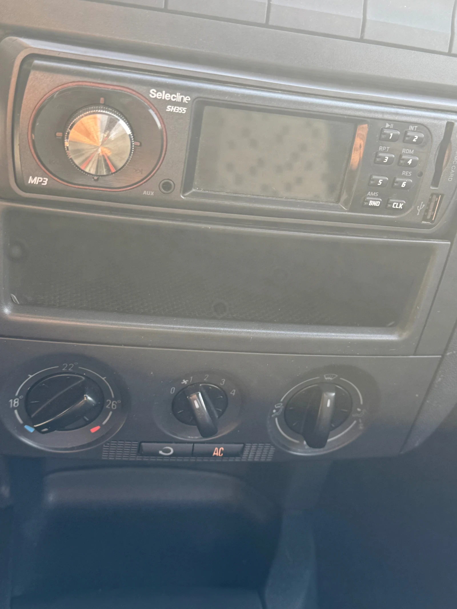 Skoda Fabia Със Работещ Климатик  - изображение 6