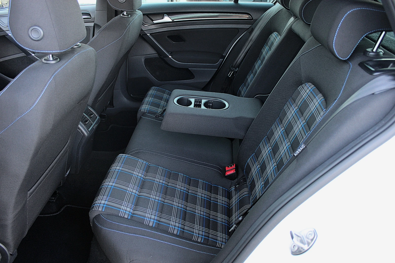 VW Golf GTE/DSG/PLUG-IN-HYBRID/KAMERA/DISTRONIC/LED/TOP | Mobile.bg   9