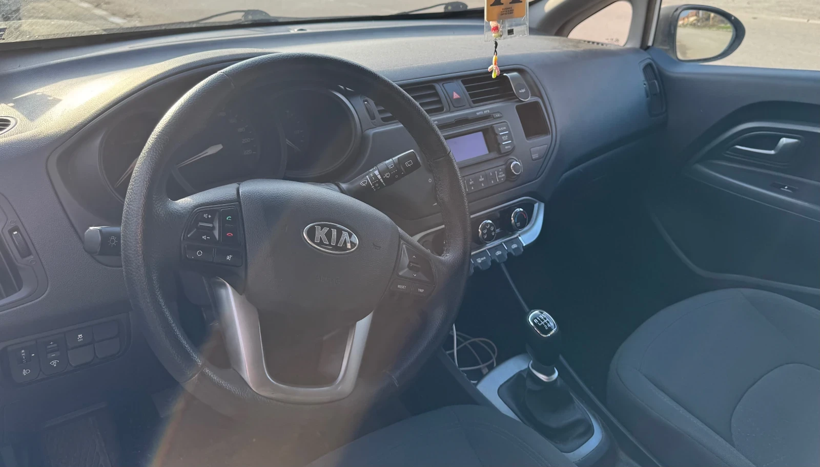 Kia Rio | Mobile.bg � ����������� 10