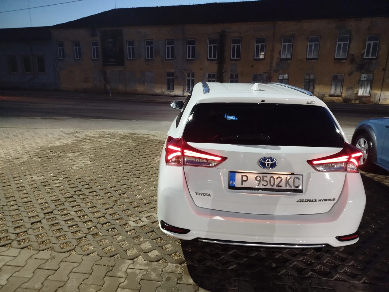 Toyota Auris Е18 turing, снимка 9 - Автомобили и джипове - 53891731